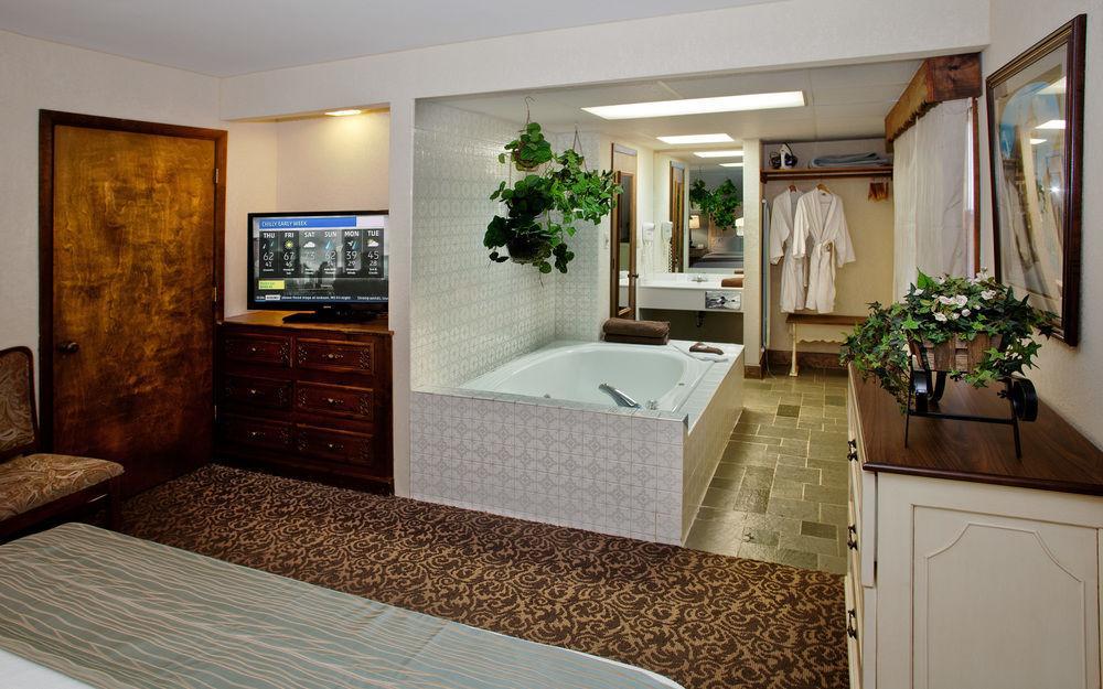 Helendorf River Inn, Suites & Conference Center Екстер'єр фото