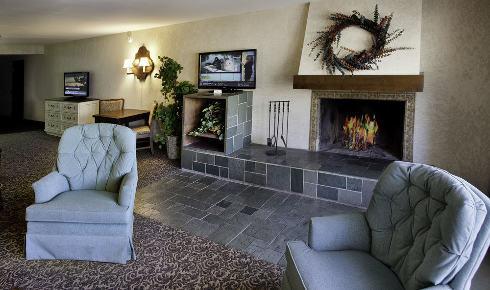 Helendorf River Inn, Suites & Conference Center Екстер'єр фото