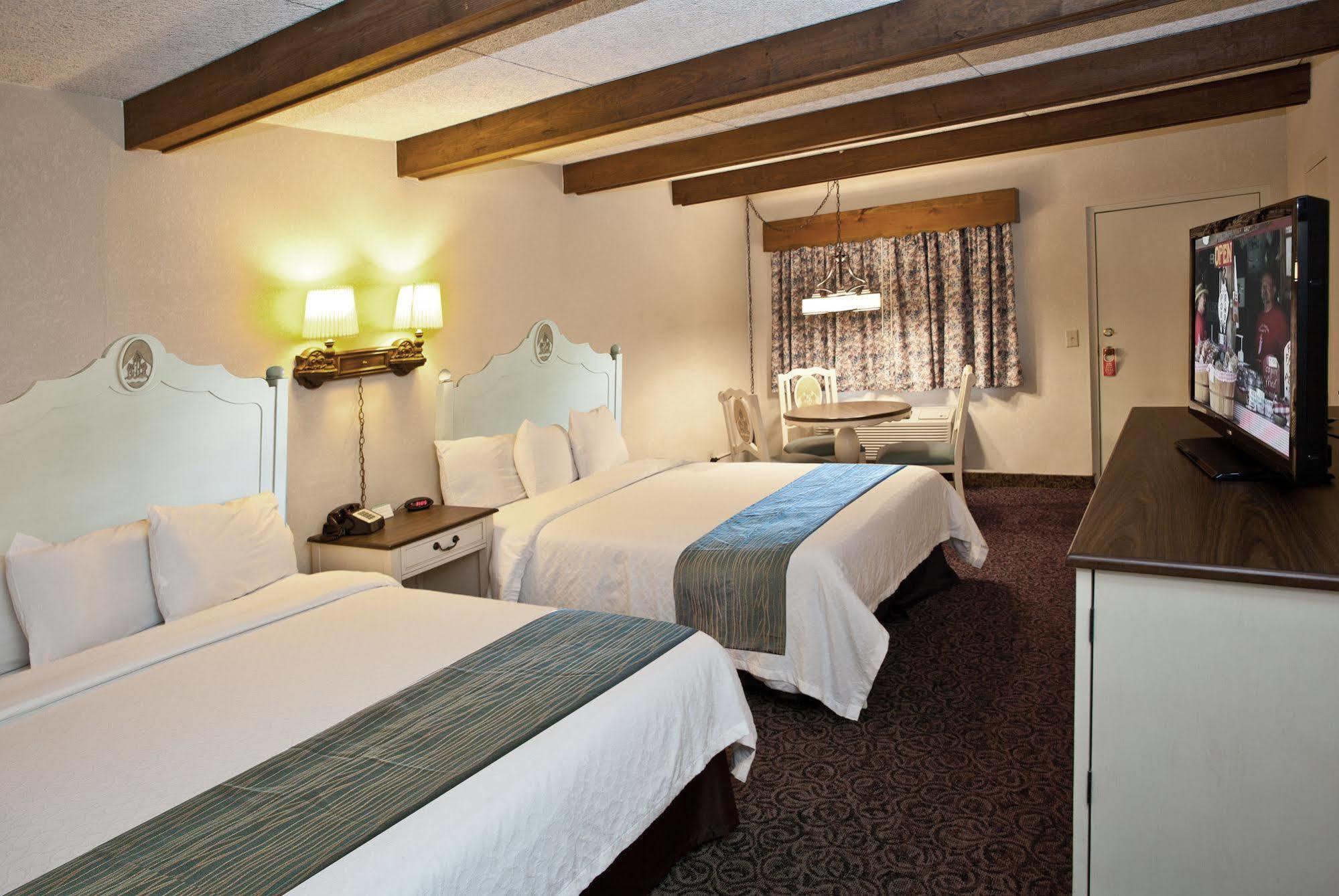 Helendorf River Inn, Suites & Conference Center Екстер'єр фото